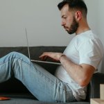 Abonament, który pracuje za Ciebie: jak wybrać pakiet wsparcia dla freelancera, który naprawdę się opłaca